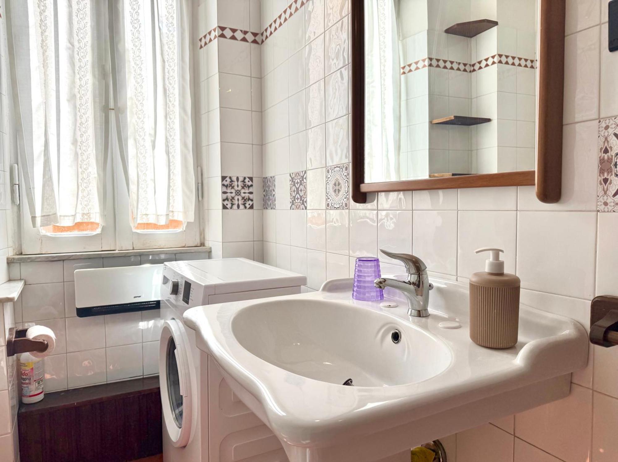 Apartamento 3 Min Da Stazione San Pietro *